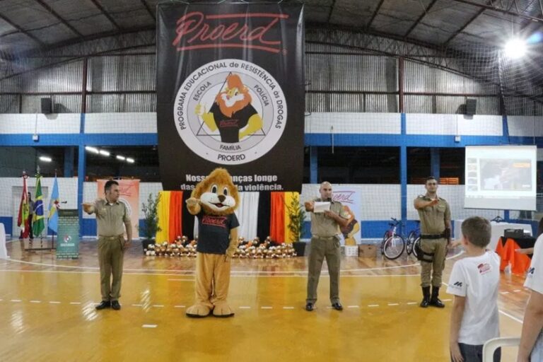 PM realiza formatura do Proerd em Massaranduba PM realiza formatura do Proerd em Massaranduba