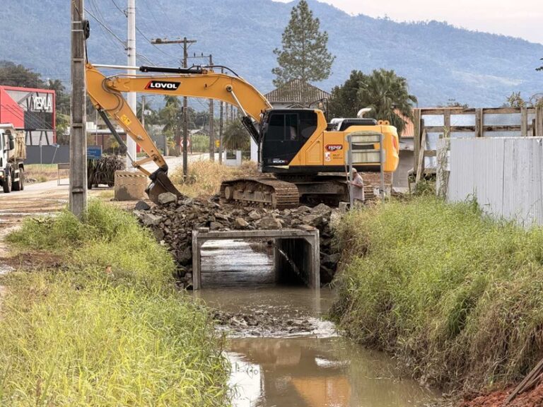 Instalação de galerias pluviais avança no Bairro Benjamin Constant e prepara nova etapa da UBS